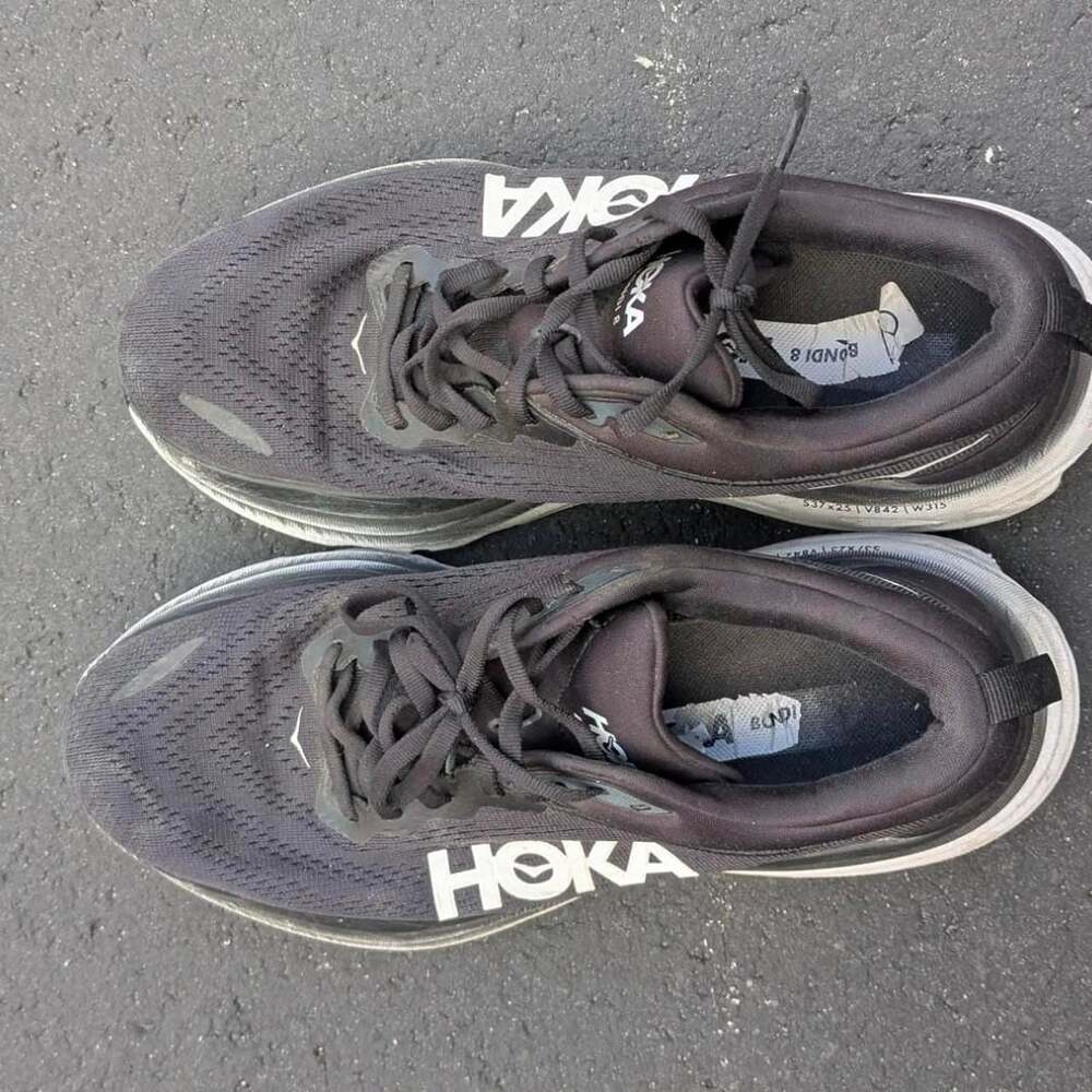 Hoka Bondi 8 Black Running Trainers